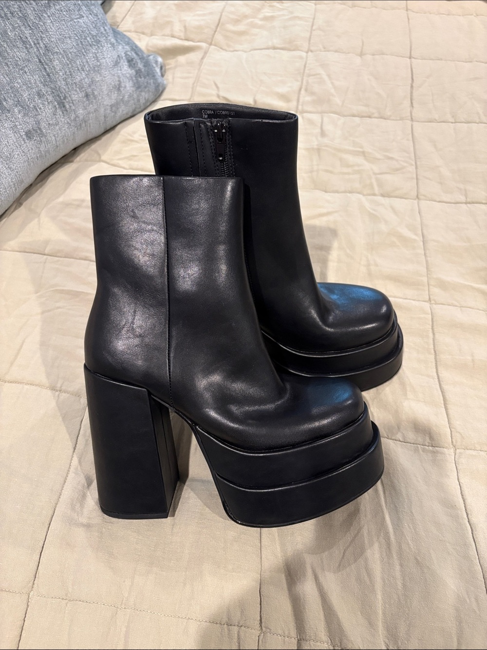 Steve Madden cobra boots